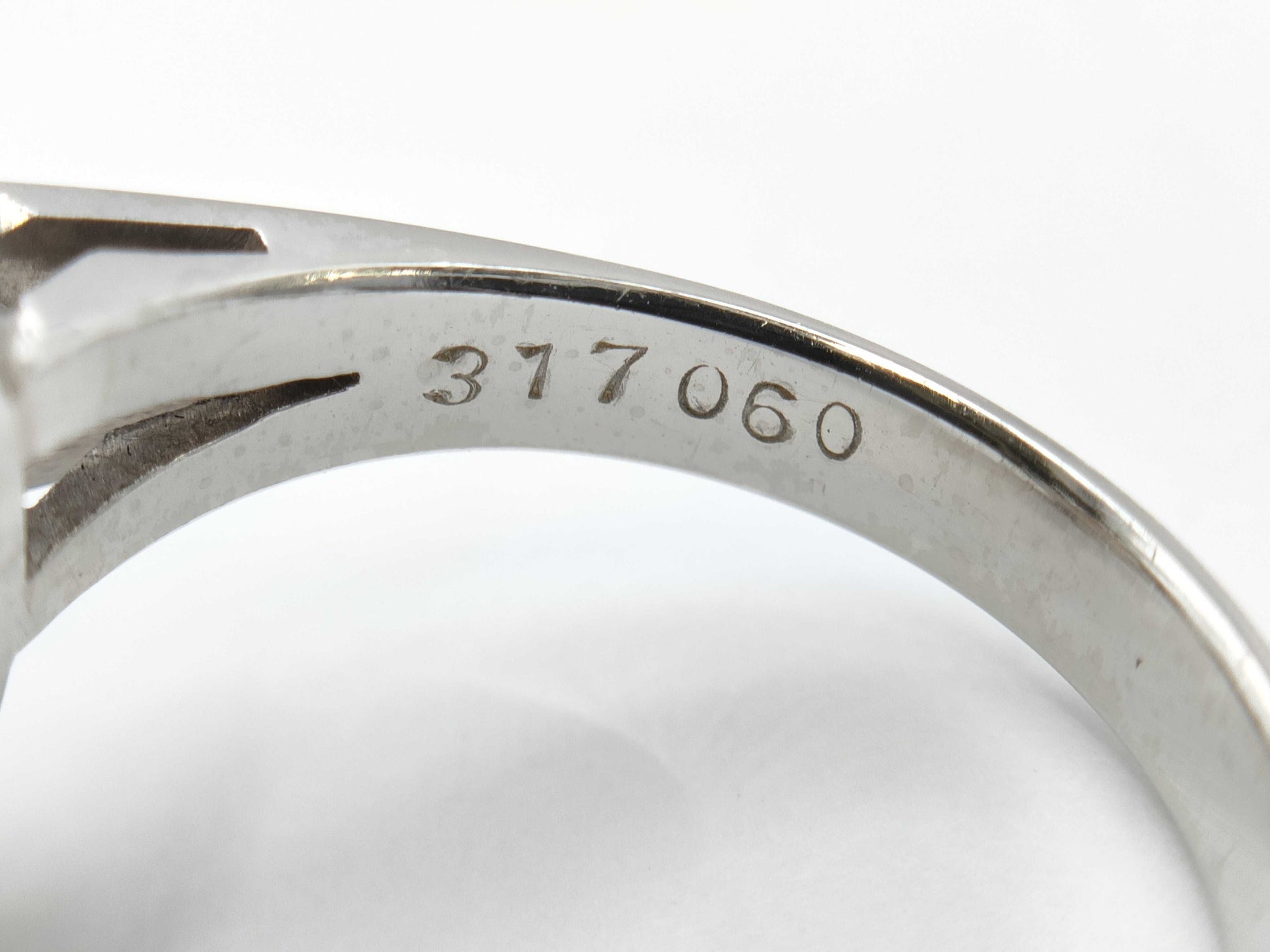 OP3.17ct D0.60ct PT900 10.3g Ring 