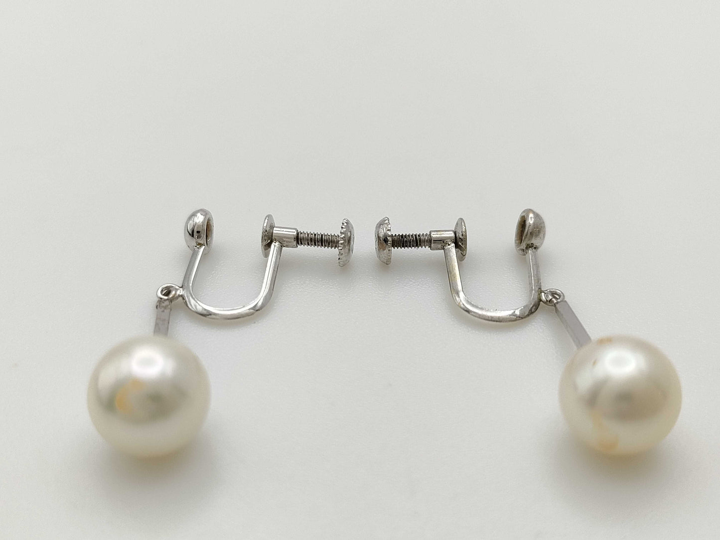 Pearl diameter: approx. 8.2-8.3mm, 14K White Gold, 2.9g, Earrings 