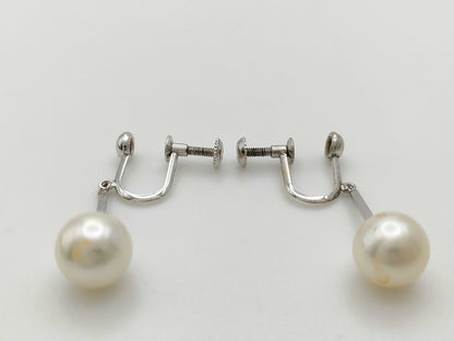 Pearl diameter: approx. 8.2-8.3mm, 14K White Gold, 2.9g, Earrings 