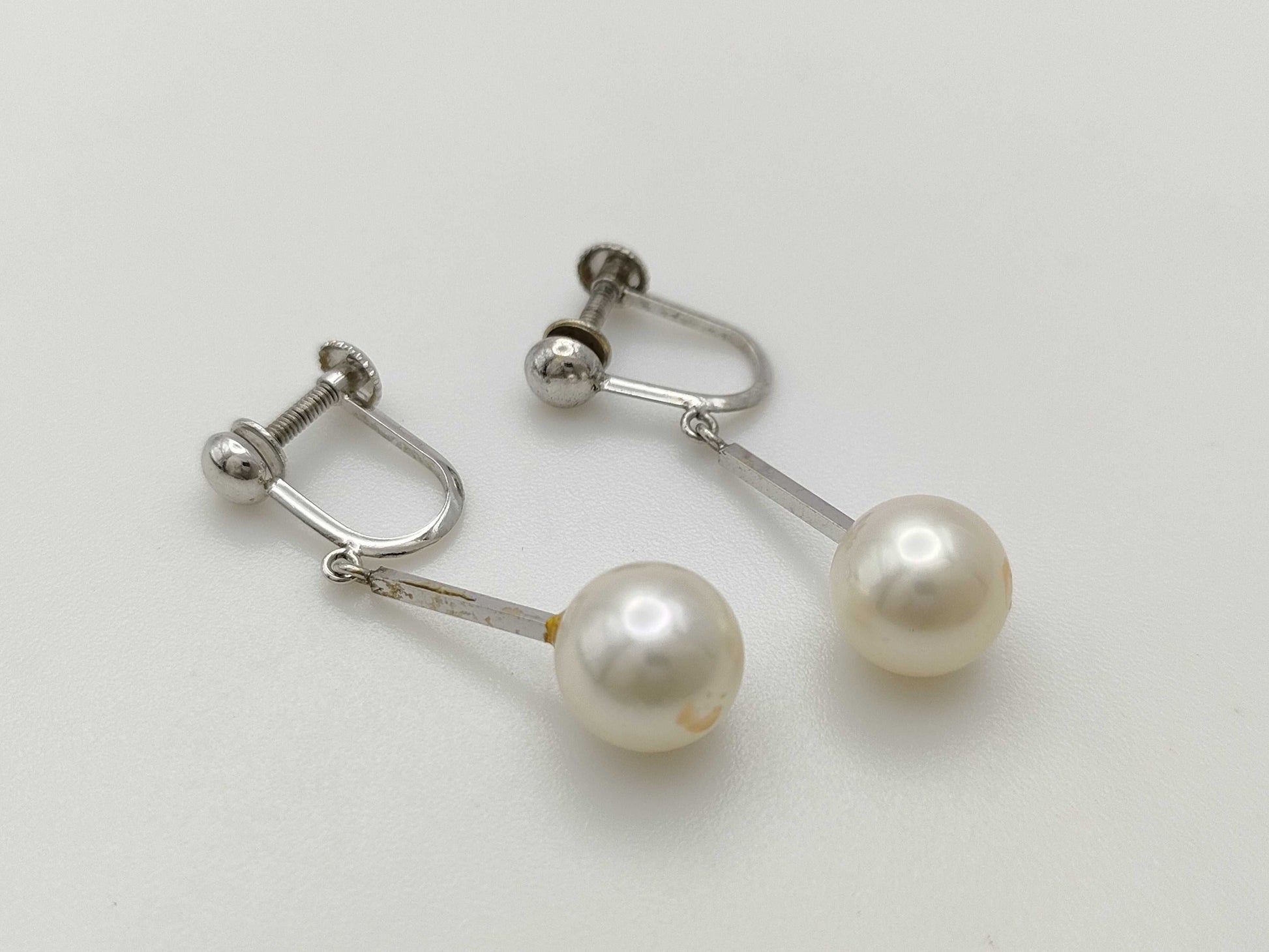 Pearl diameter: approx. 8.2-8.3mm, 14K White Gold, 2.9g, Earrings 