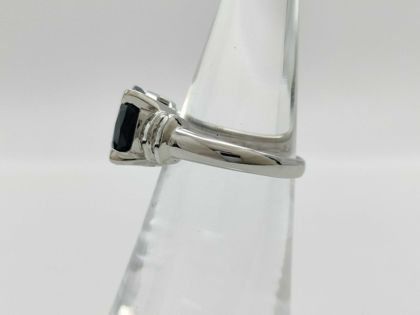 S3.00ct D0.25ct PT900 7.3g Ring 