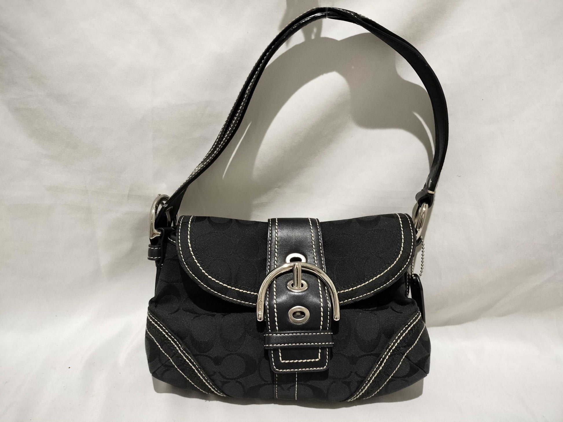 COACH Signature Black Shoulder Bag/Handbag