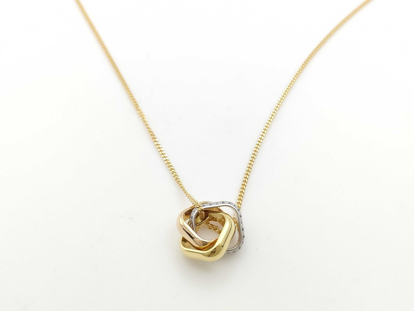 Cartier Trinity Cushion Diamond Necklace in Au750, 10.2g 