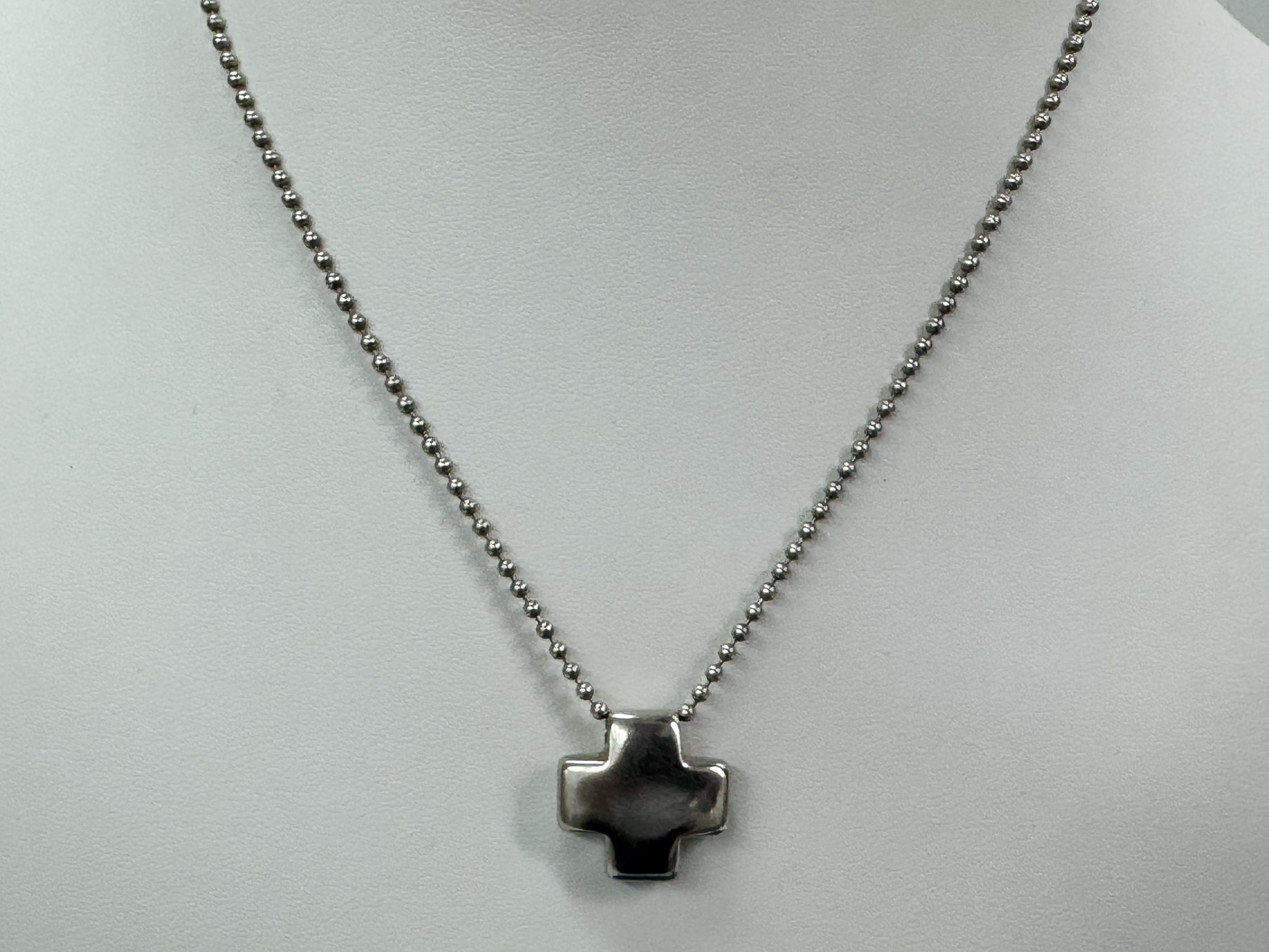 Tiffany & Co. Tiffany Precious Metal Necklace Pendant Necklace