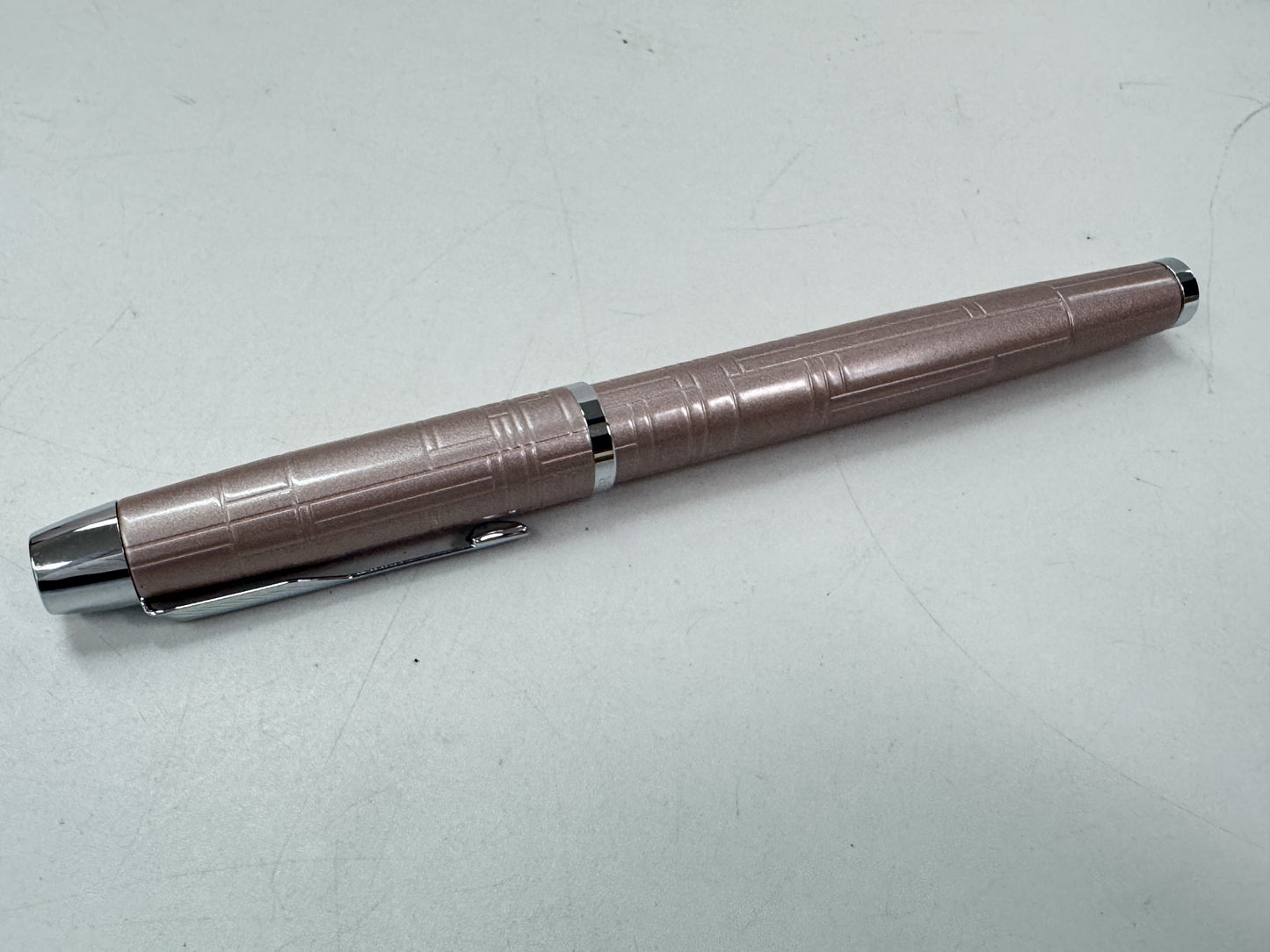 PARKER I.M Premium Fountain Pen Metallic Pink x Silver