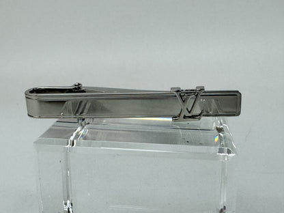 LOUIS VUITTON Monogram cufflinks and tie clip.
