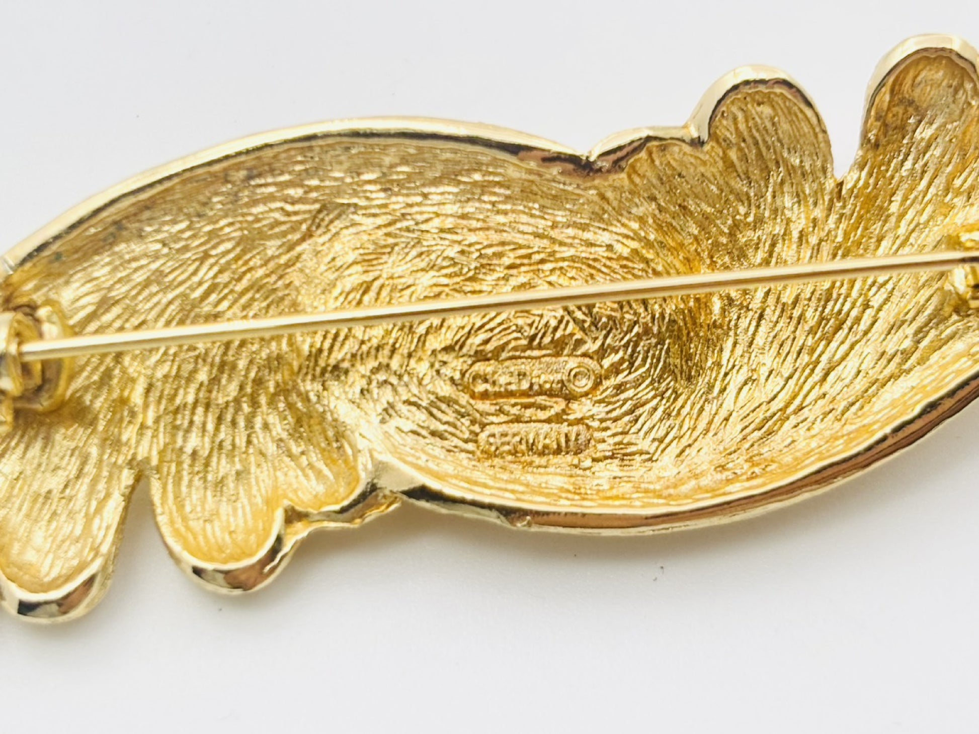 Dior Faux Pearl Wings Feather Brooch Gold