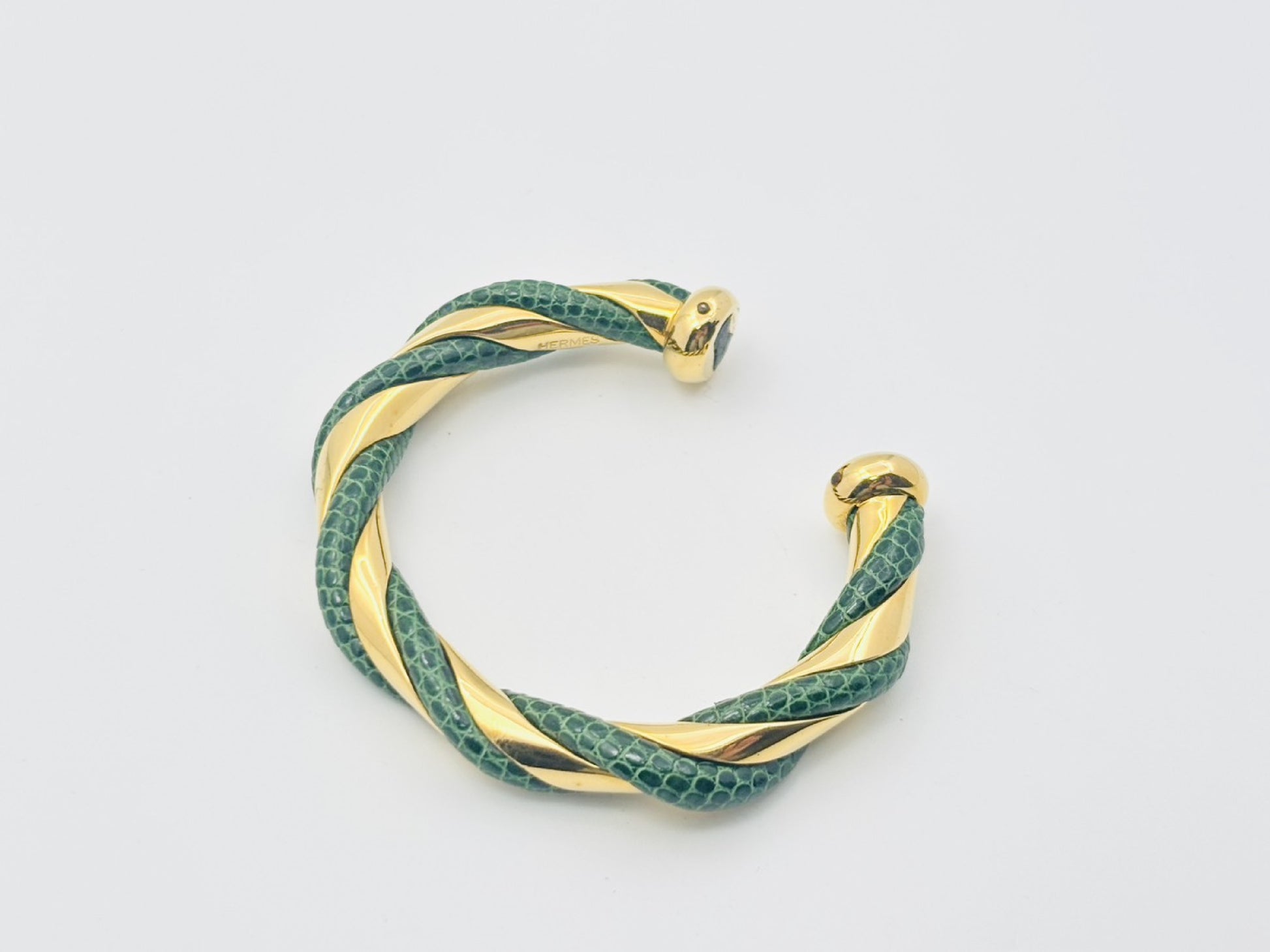 HERMES Twist Exotic Leather Lizard Bangle Gold and Green Bracelet/Bangle