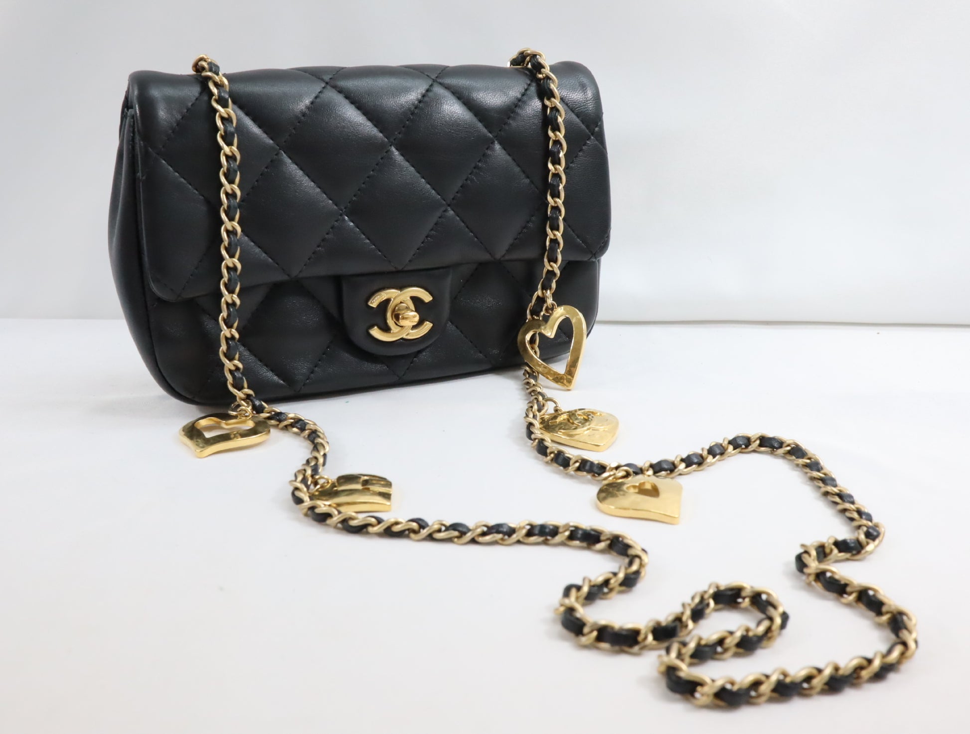 CHANEL Matelasse Chain Shoulder Bag Mini Matelasse Coco Mark AS3456 CHANEL Heart Black Shoulder Bag