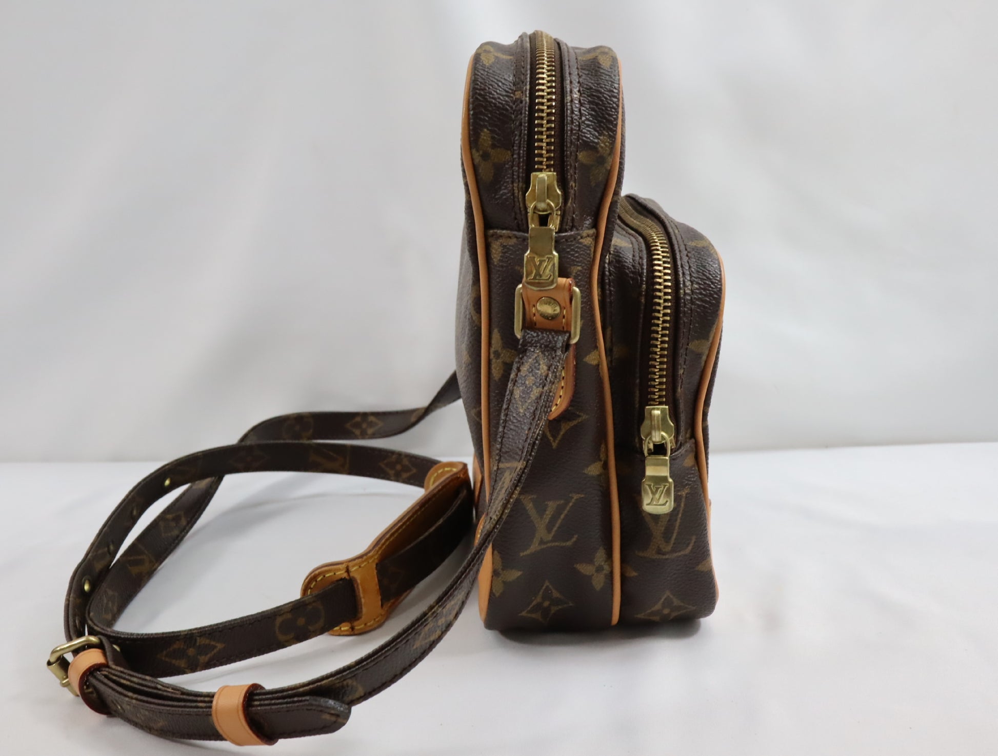 LOUIS VUITTON Monogram Amazon M45236 TH1014 Shoulder Bag