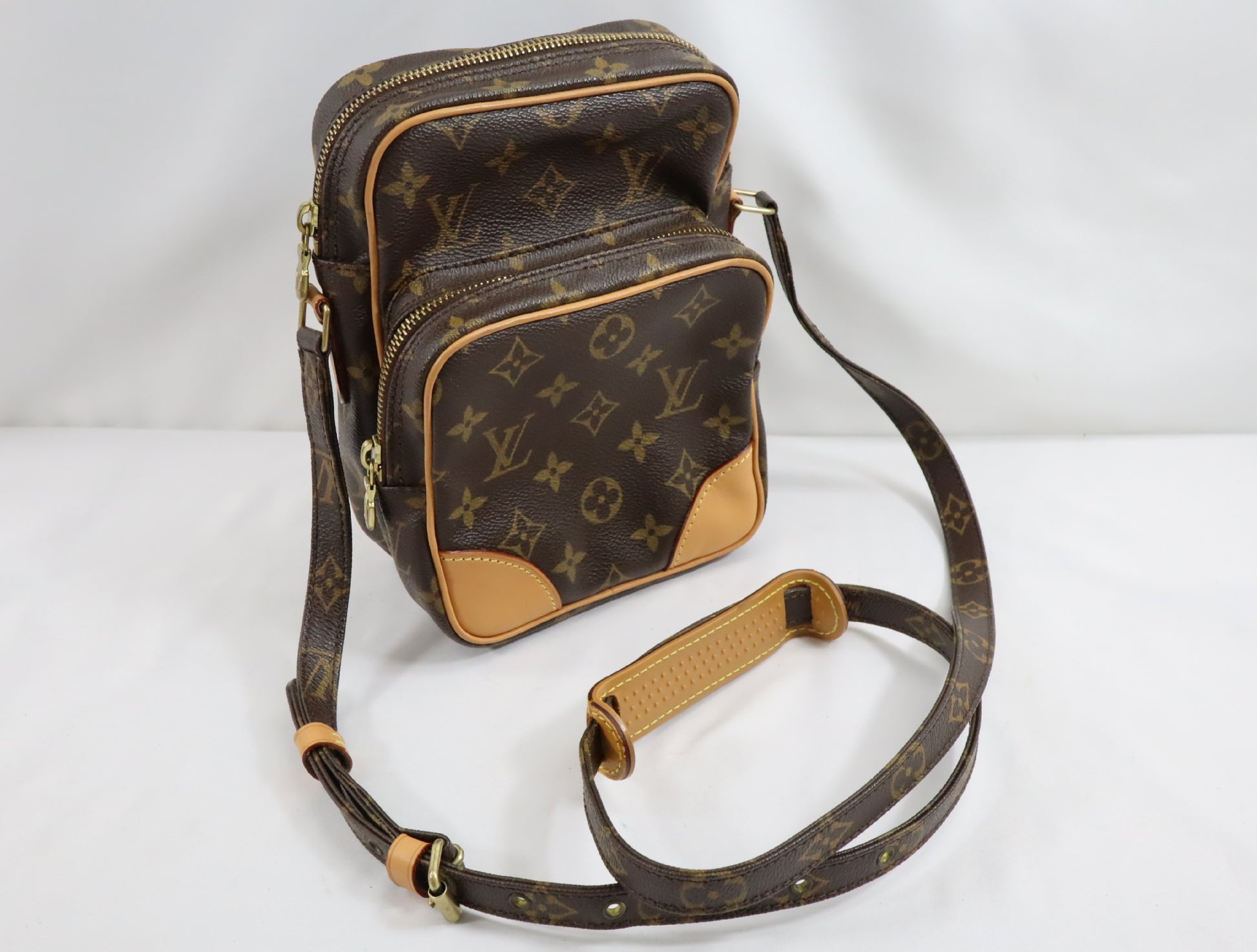 LOUIS VUITTON Monogram Amazon M45236 TH1014 Shoulder Bag