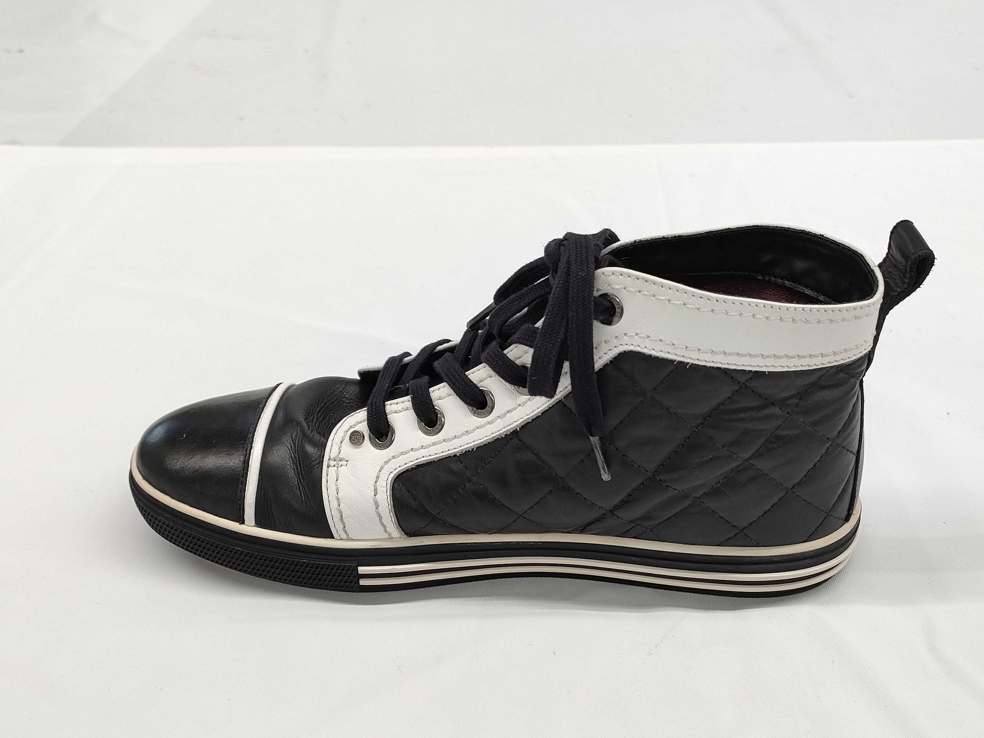 CHANEL Women's Shoes Size 36 Sneakers