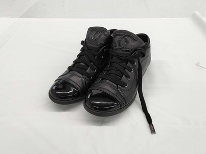 CHANEL Women's Shoes Size 38 Sneakers
