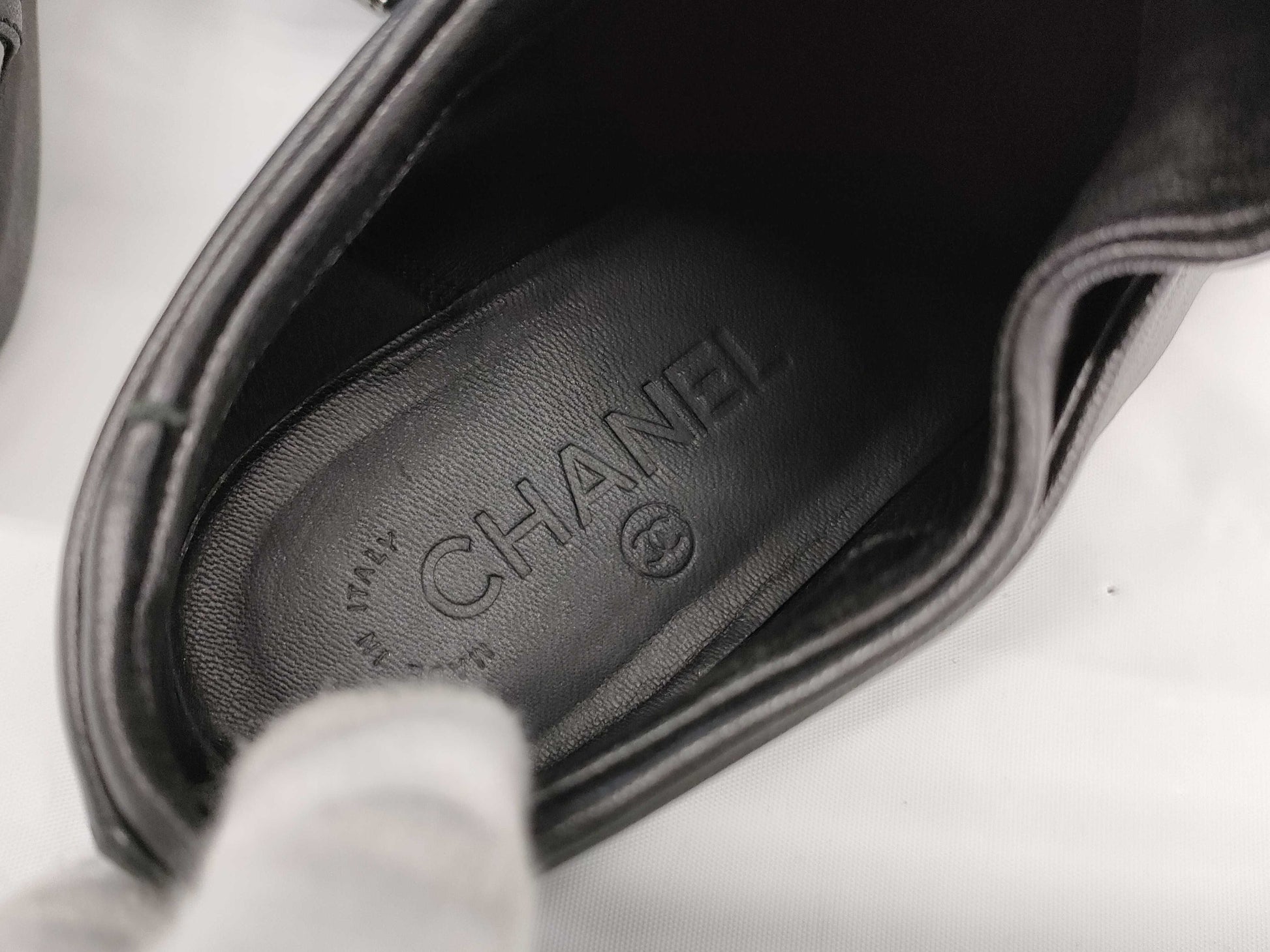 CHANEL Women's Shoes Size 38 Sneakers