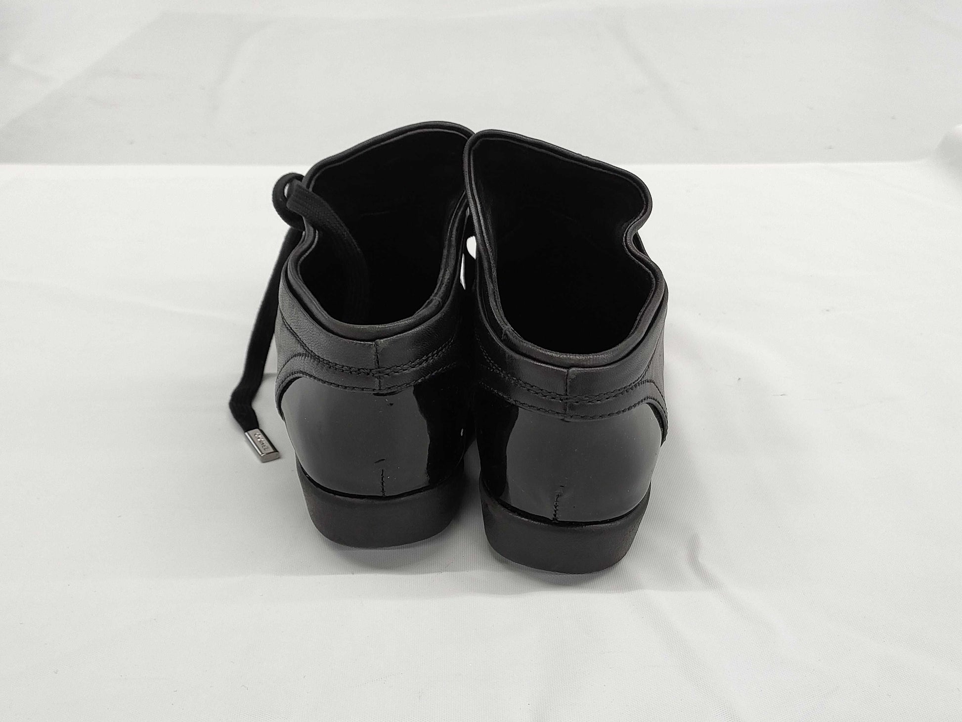 CHANEL Women's Shoes Size 38 Sneakers