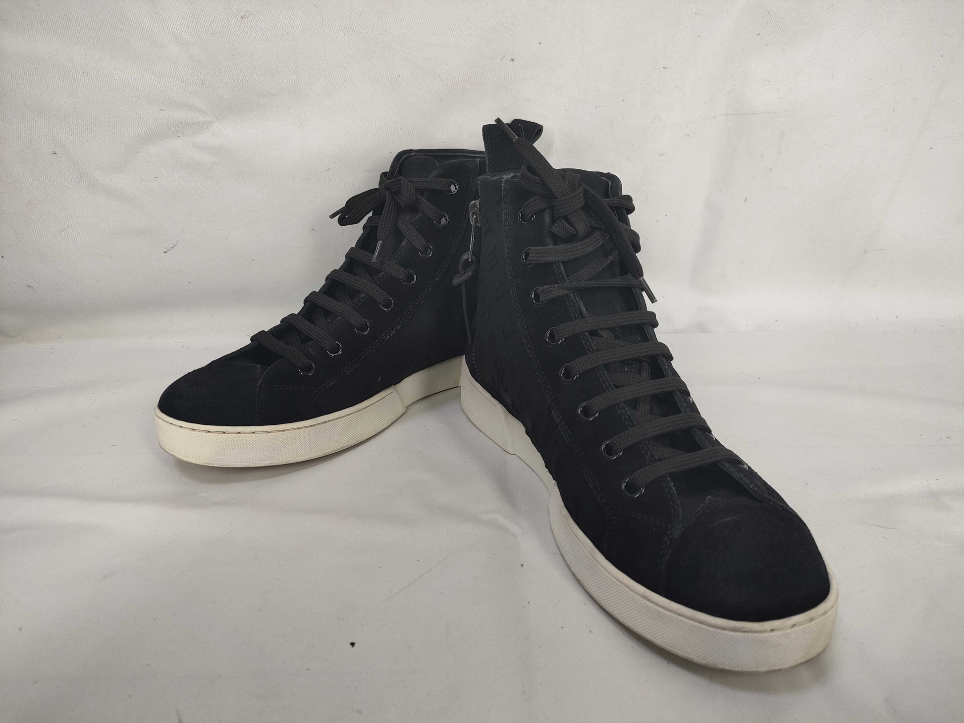 LOUIS VUITTON Monogram Louis Vuitton Women's Sneakers Size 36