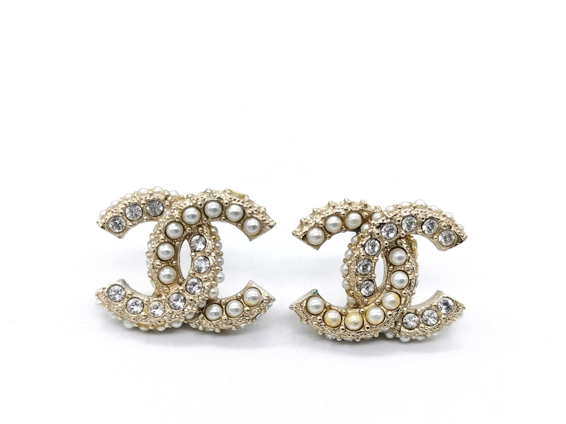 CHANEL Coco Mark C22B Coco Pearl Stone Earrings