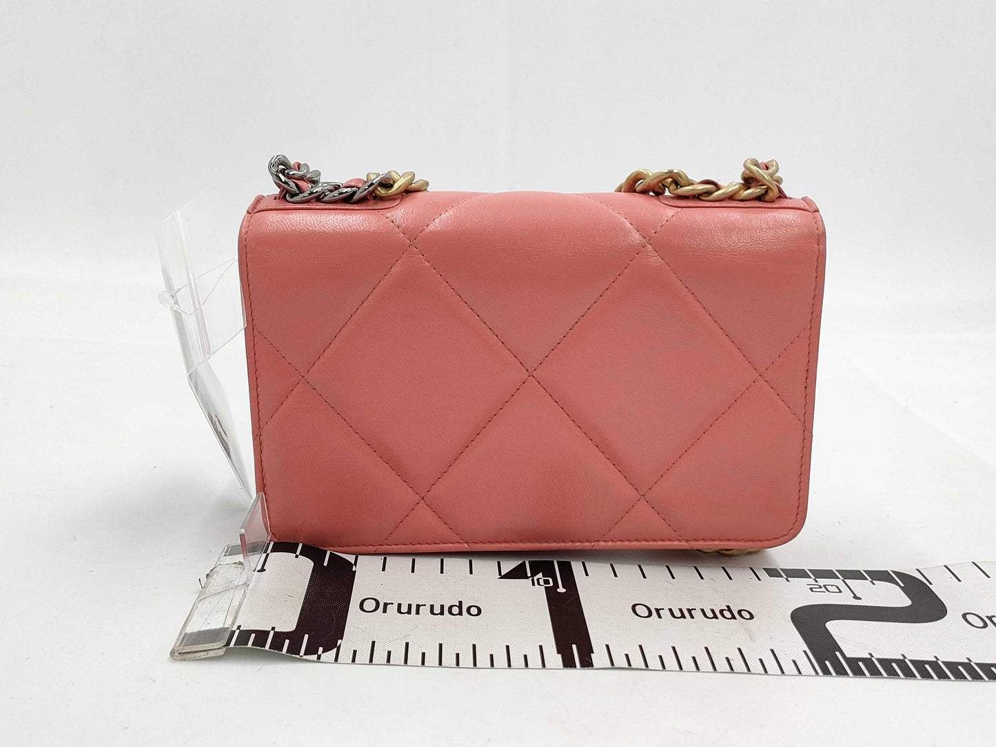 CHANEL Matelasse Chanel 19 Chain Wallet Lambskin GD Hardware AP0957 Shoulder Bag