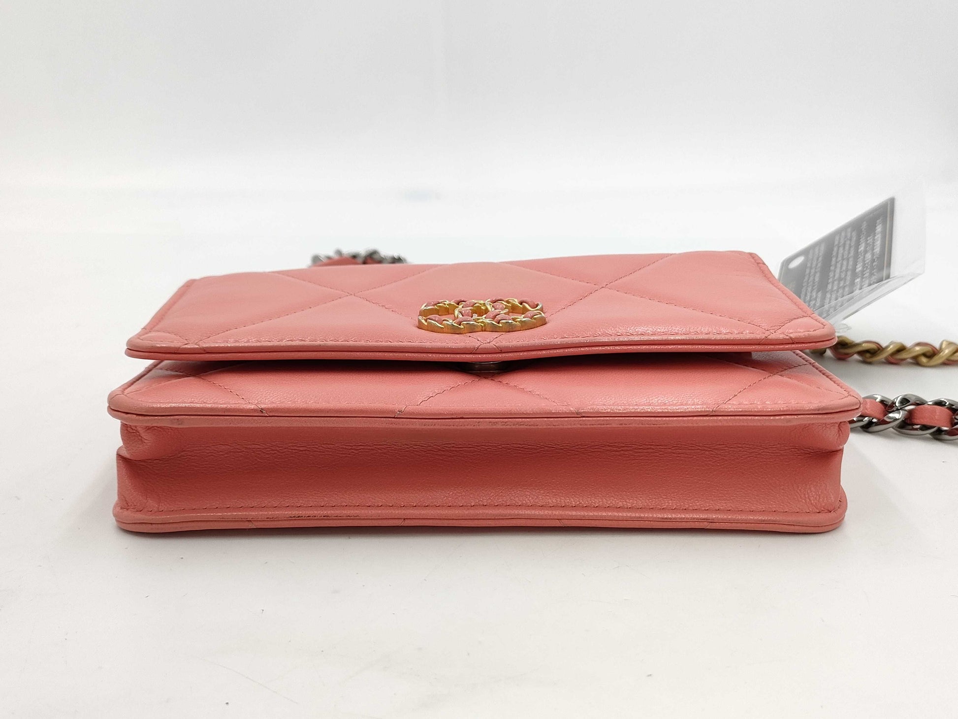 CHANEL Matelasse Chanel 19 Chain Wallet Lambskin GD Hardware AP0957 Shoulder Bag