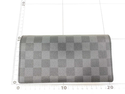 LOUIS VUITTON Damier Graphite LOUIS VUITTON Damier Graphite Portefeuille Brazza? Wallet