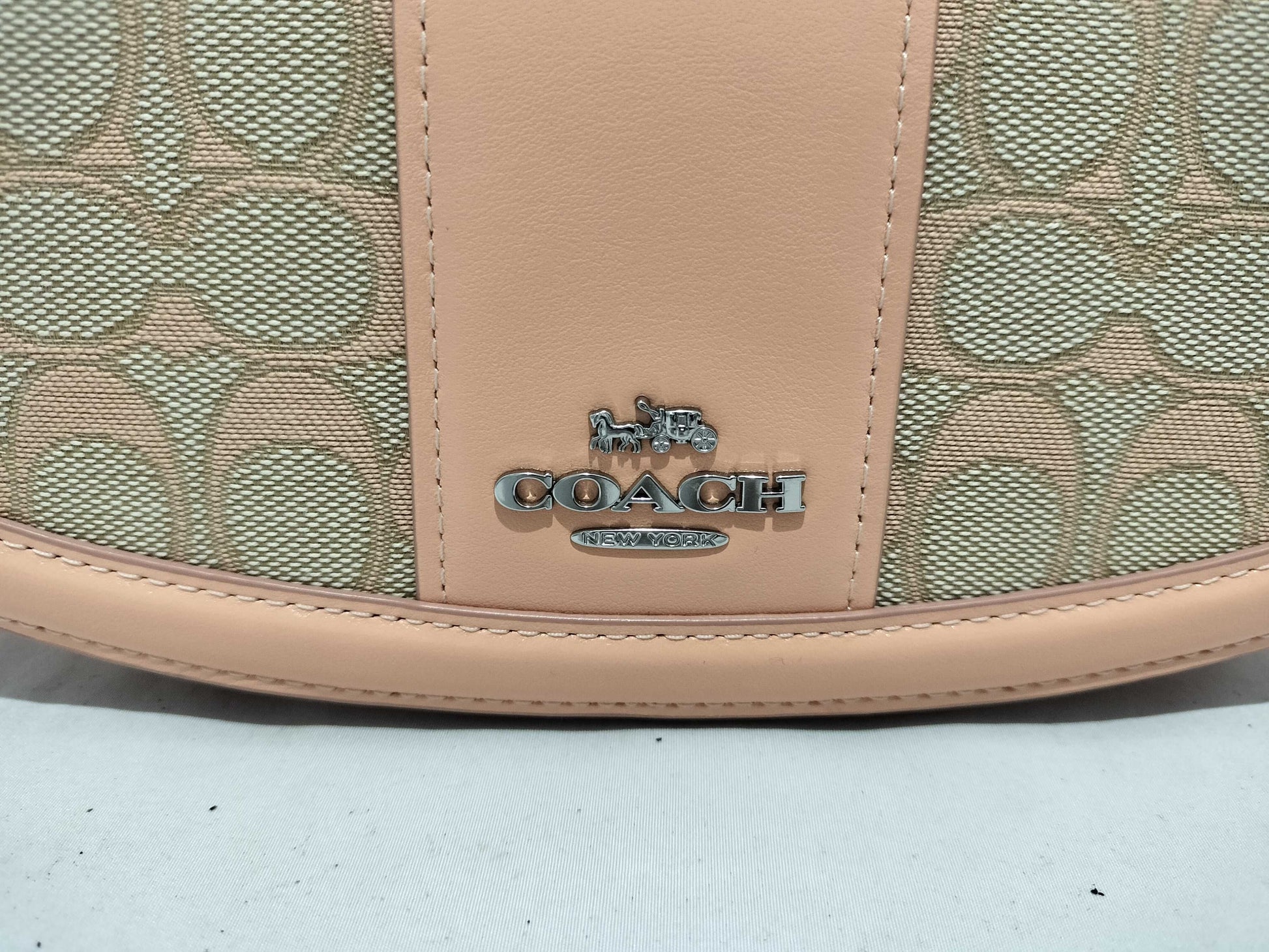 COACH Signature Coach Andrea Shoulder Bag Signature Jacquard 2-Way Shoulder Bag