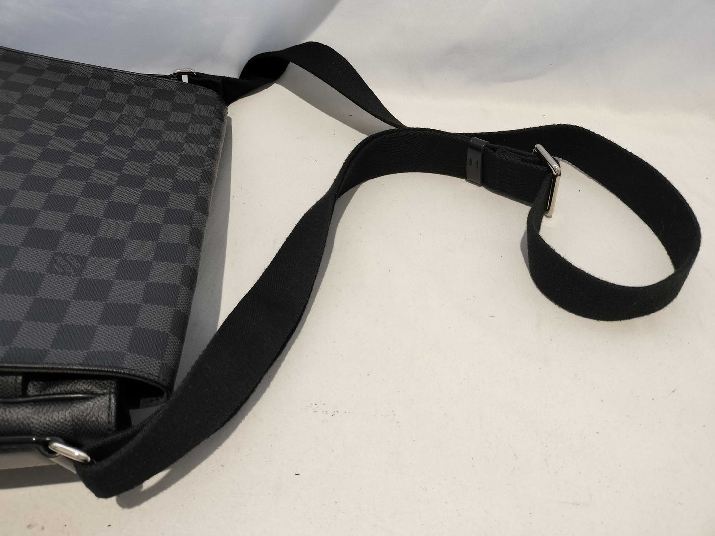 LOUIS VUITTON Damier Louis Vuitton Damier Graphite District mm Shoulder Bag