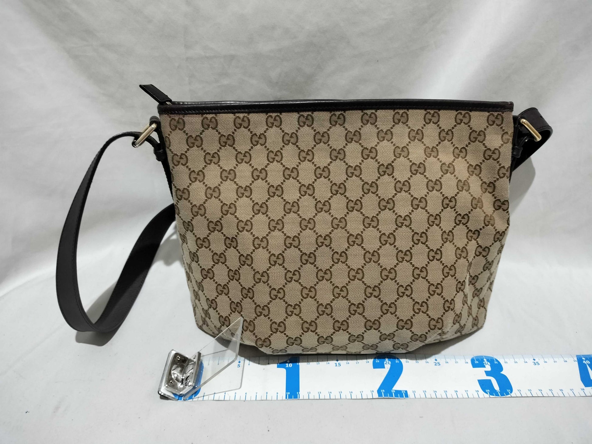 GUCCI GG Canvas Shoulder Bag