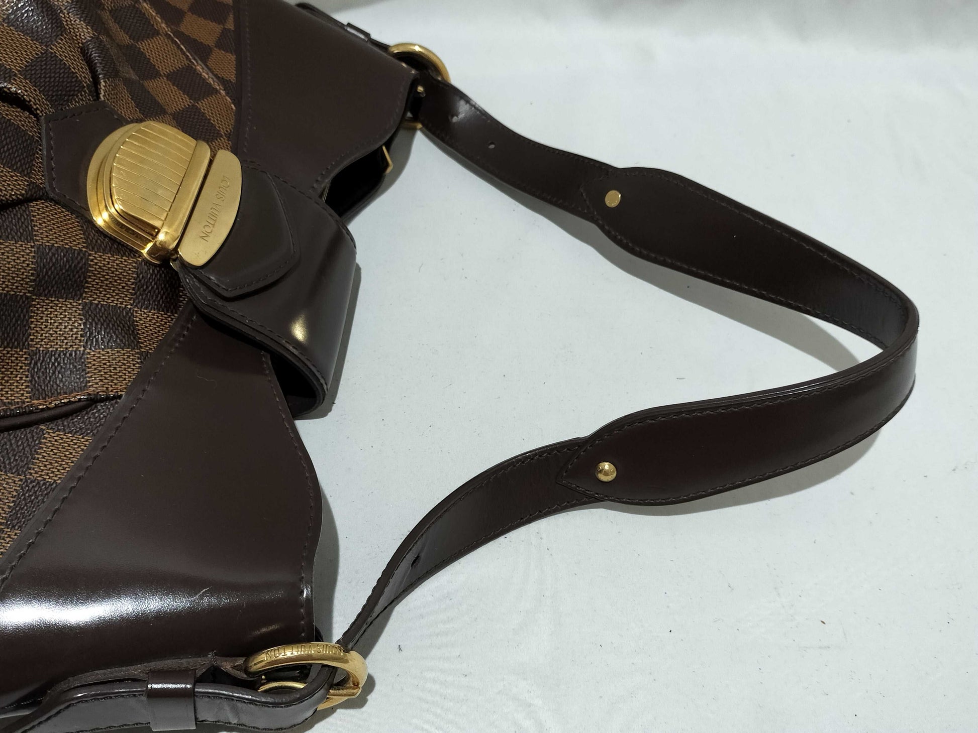 LOUIS VUITTON Damier Louis Vuitton Damier Sistine PM Shoulder Bag