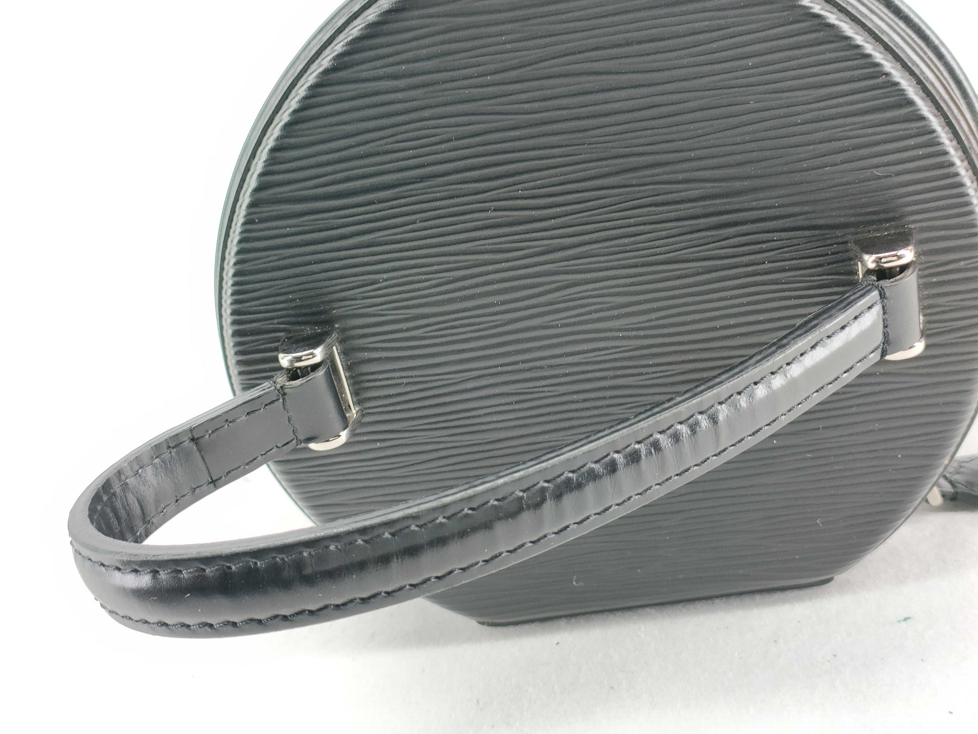 LOUIS VUITTON Epi M52226 Cannes Noir Handbag with Cadena and Shoulder Strap