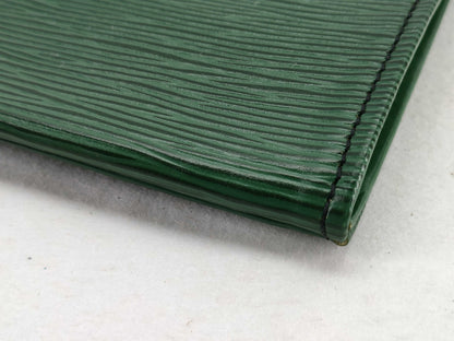 LOUIS VUITTON Epi M52712 Epi Iena 32 Borneo Green Clutch Bag