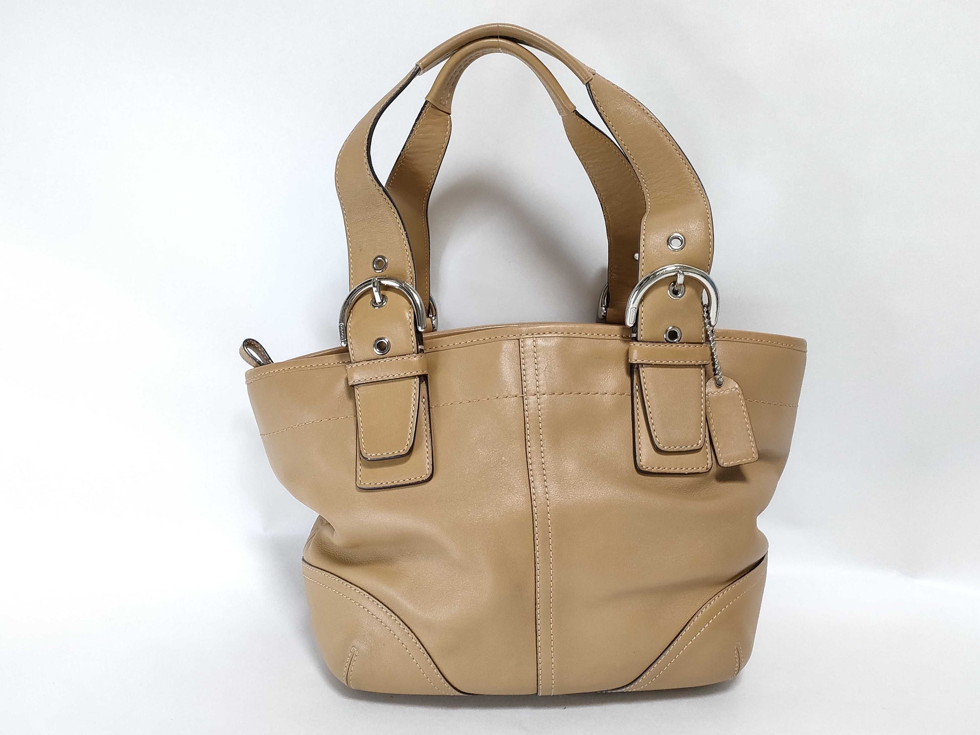 COACH Leather Hunt Bag Beige Handbag