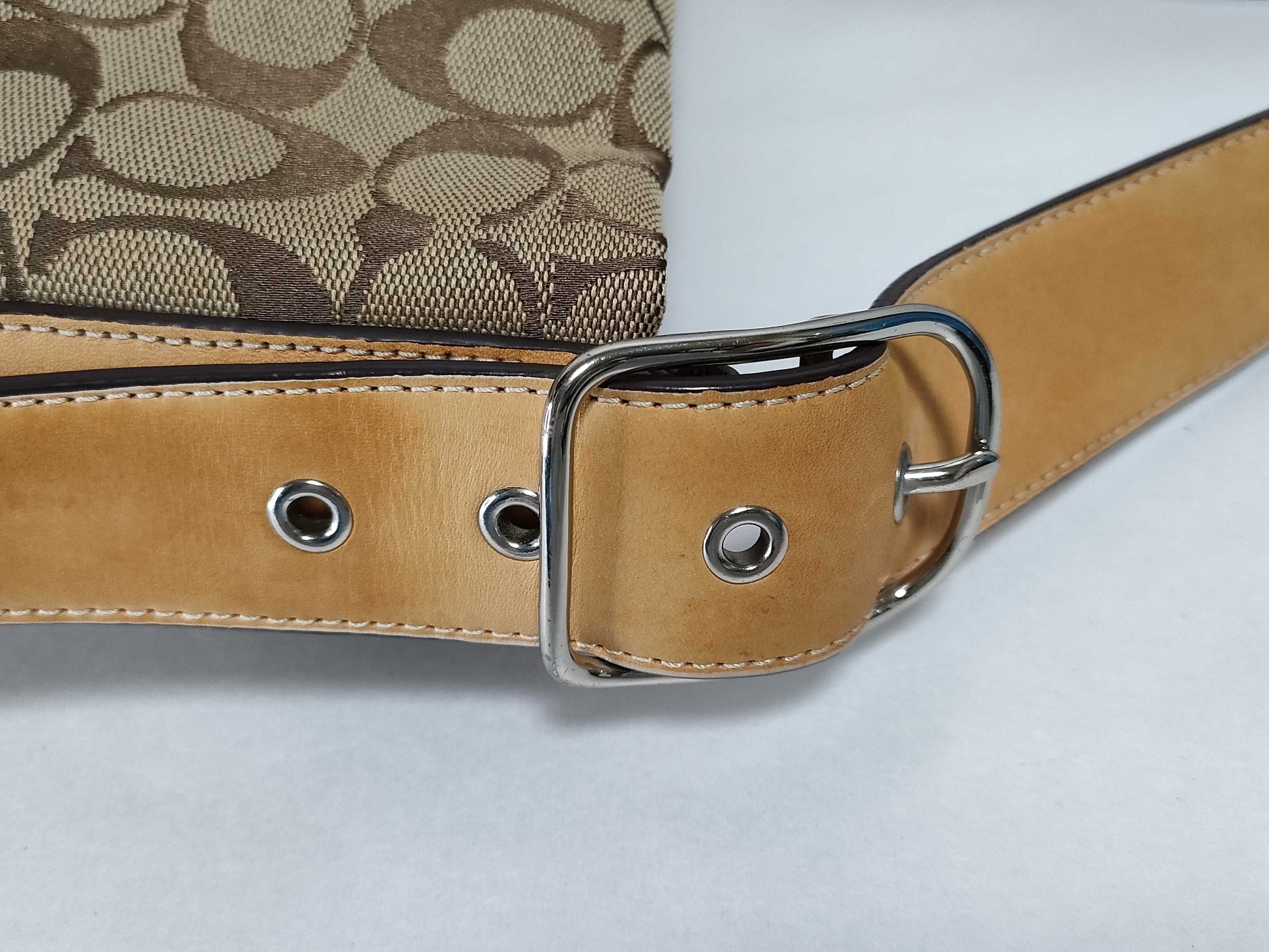 COACH Signature Coach Signature One-Shoulder Bag Shoulder Bag