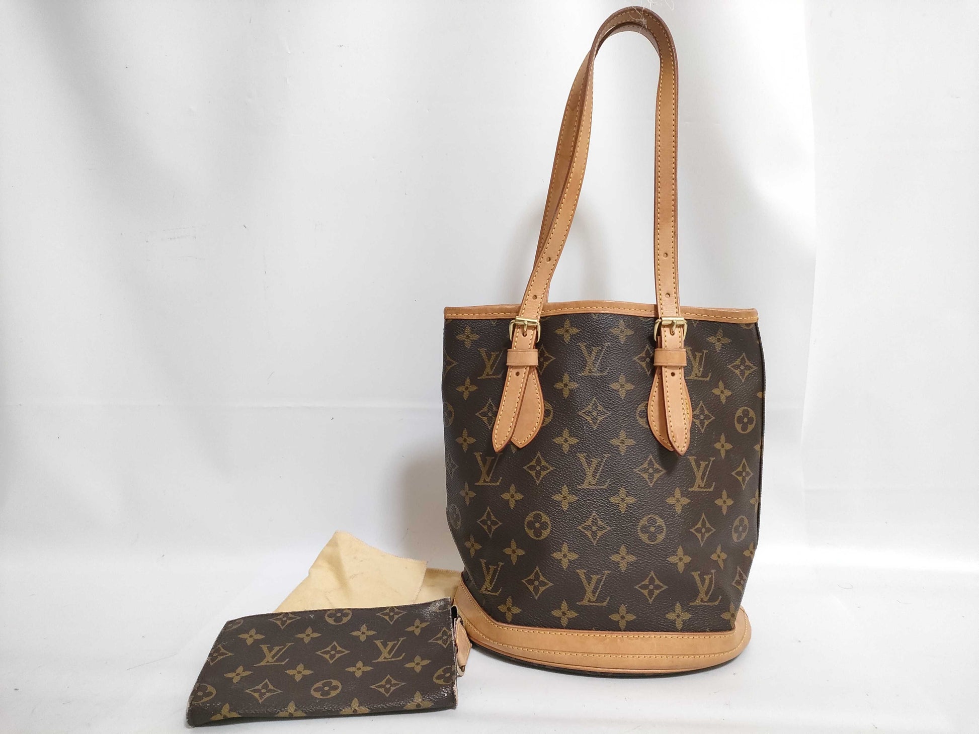 LOUIS VUITTON Monogram Bucket PM Handbag