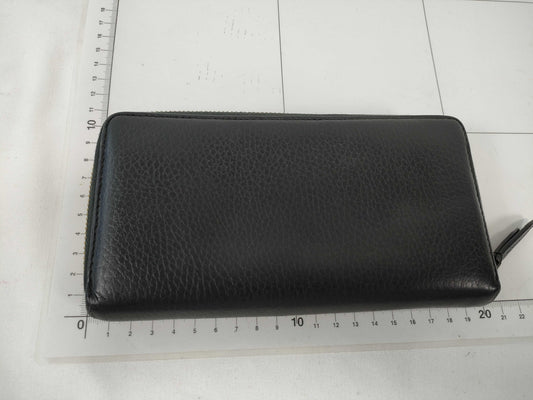 GUCCI Leather Zippy Wallet Black