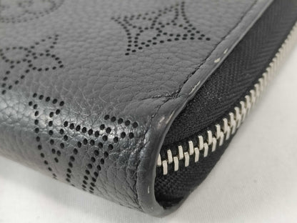 LOUIS VUITTON Mahina Monogram Mahina Zippy Wallet