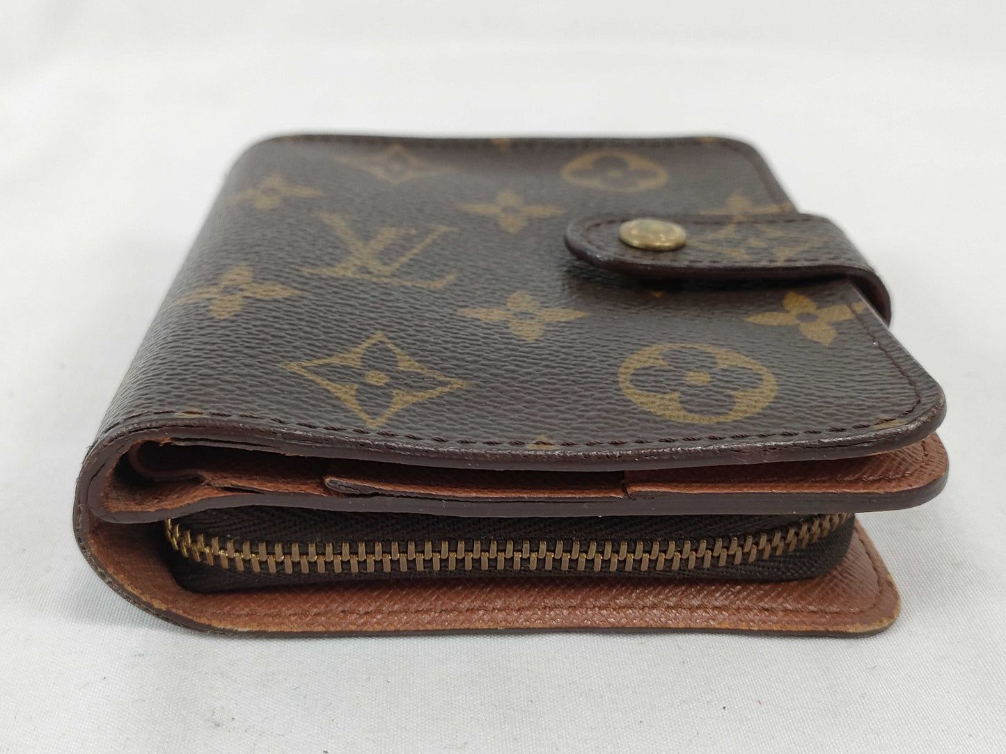 LOUIS VUITTON Monogram Louis Vuitton Monogram Folding Wallet