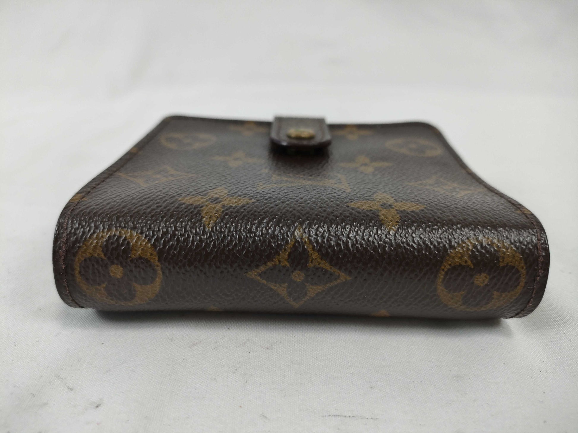 LOUIS VUITTON Monogram Louis Vuitton Monogram Folding Wallet
