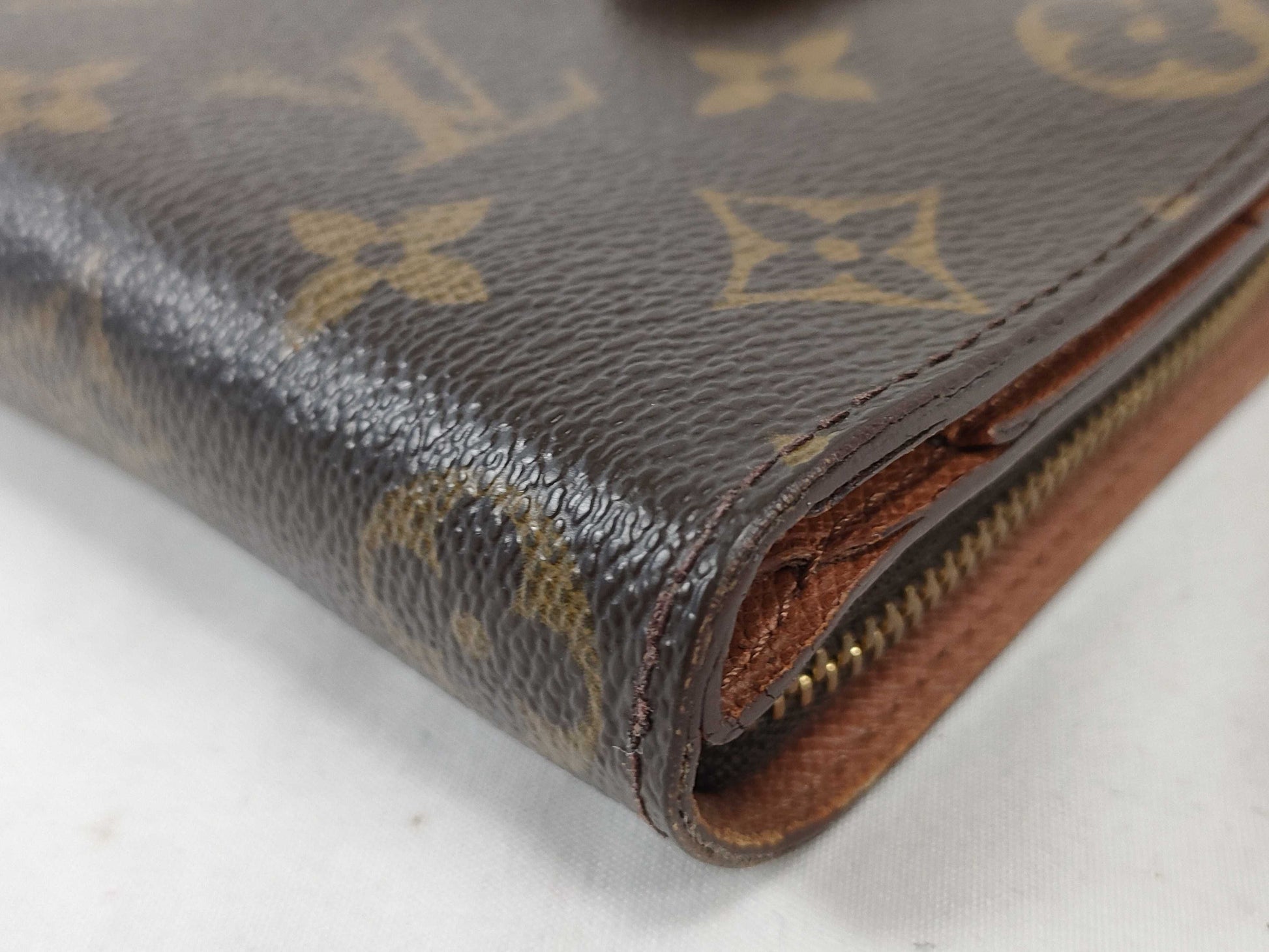 LOUIS VUITTON Monogram Louis Vuitton Monogram Folding Wallet