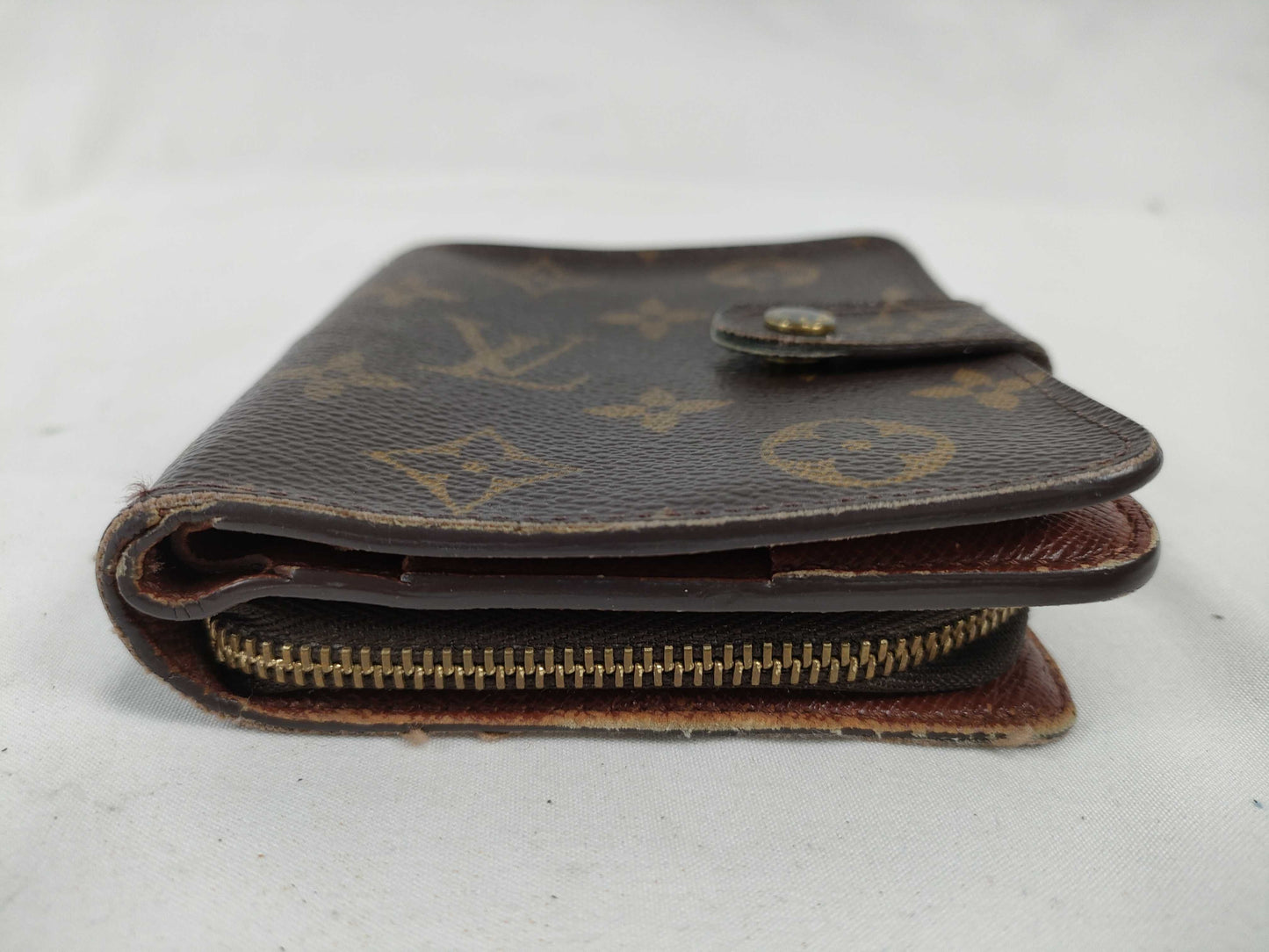 LOUIS VUITTON Monogram Louis Vuitton Monogram Folding Wallet