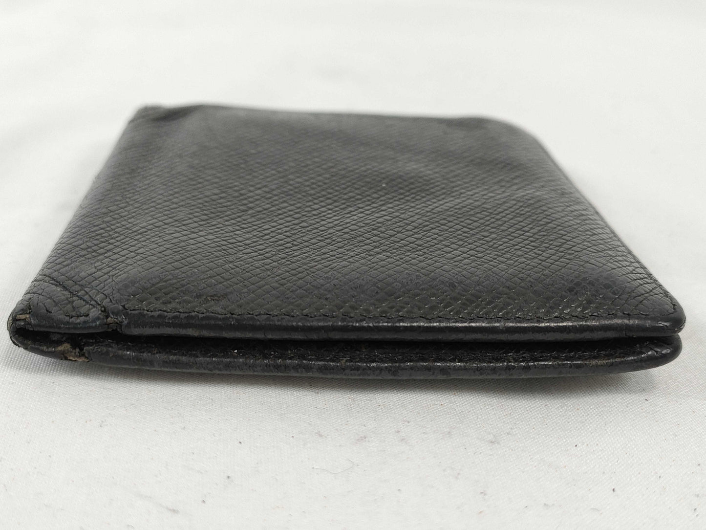 LOUIS VUITTON Taiga Bifold Wallet, Black