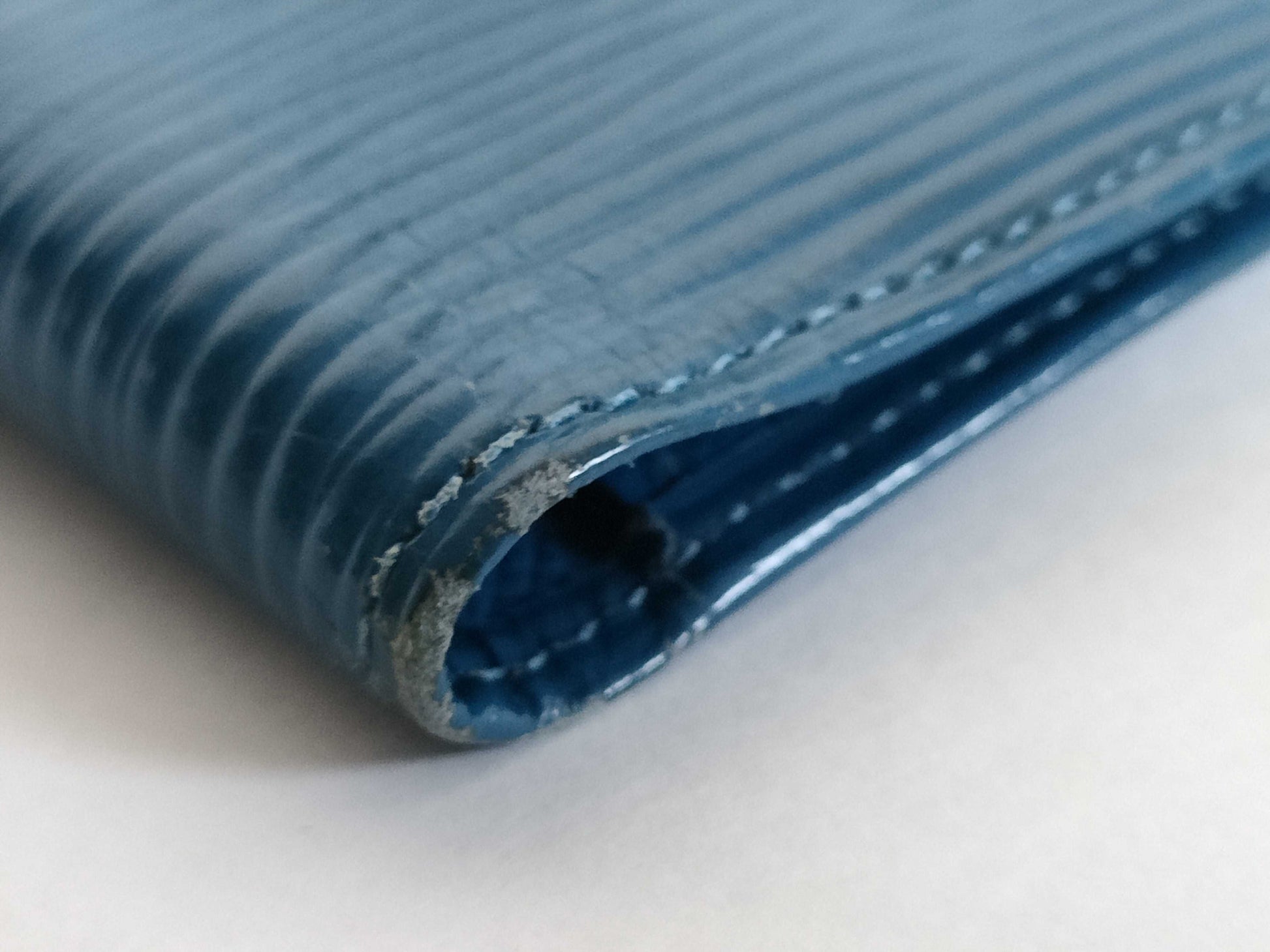 LOUIS VUITTON Epi Wallet