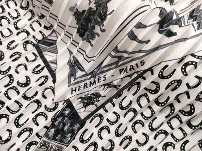 HERMES Carre HERMES Scarf Scarf
