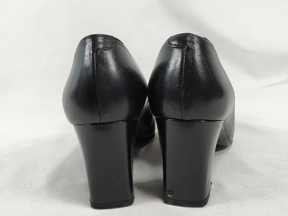 Yves Saint Laurent Yves Saint-Laurent Pumps Pumps