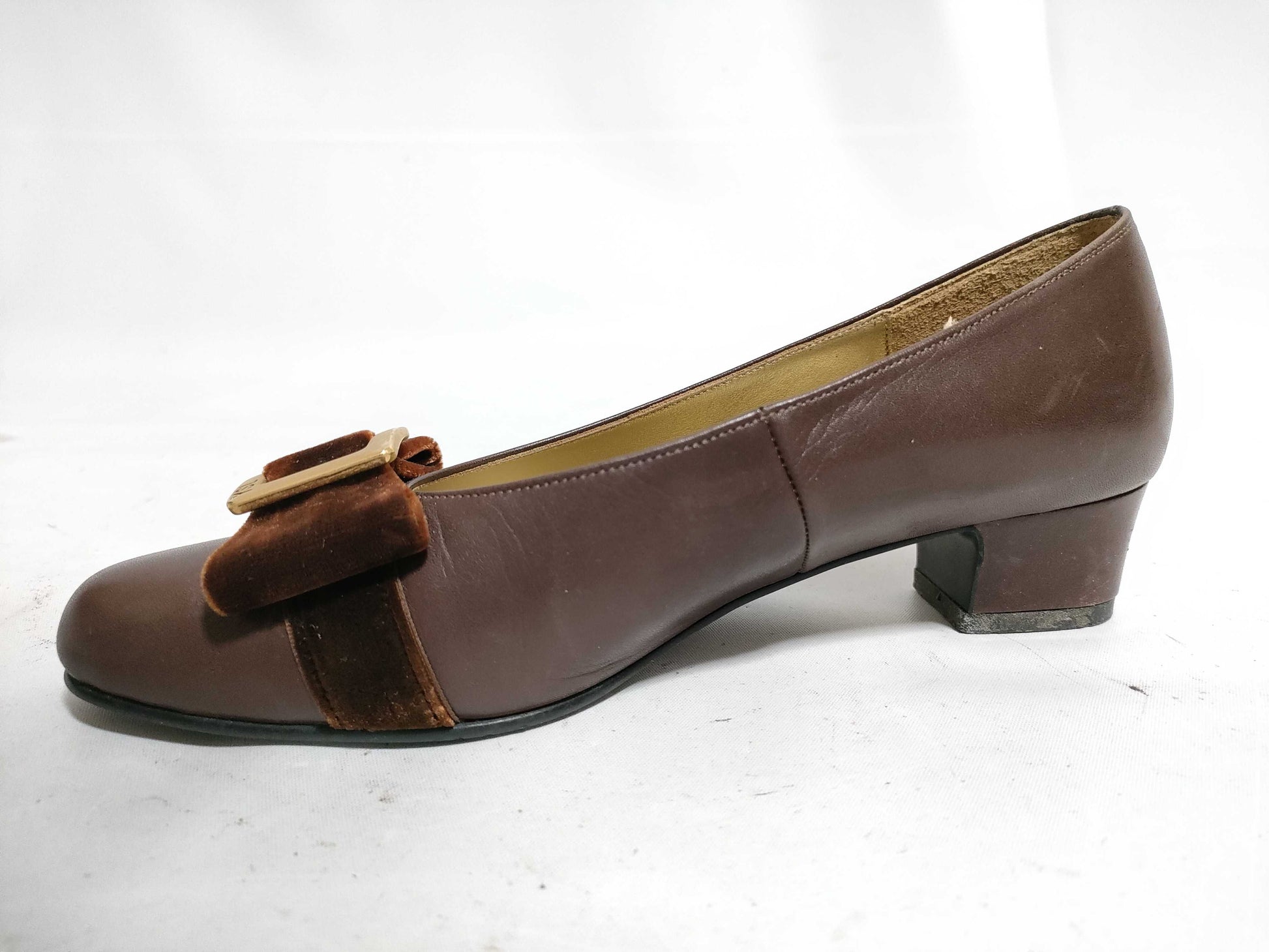 Yves Saint Laurent Yves Saint-Laurent Pumps Pumps