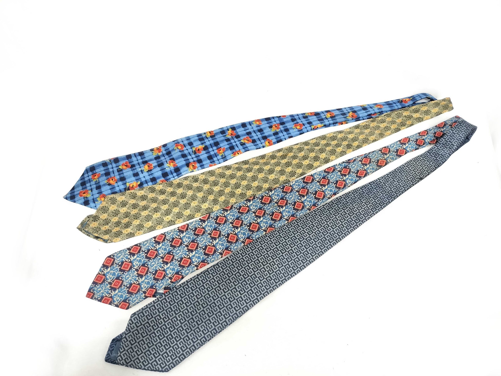 GIVENCHY 4-piece tie set