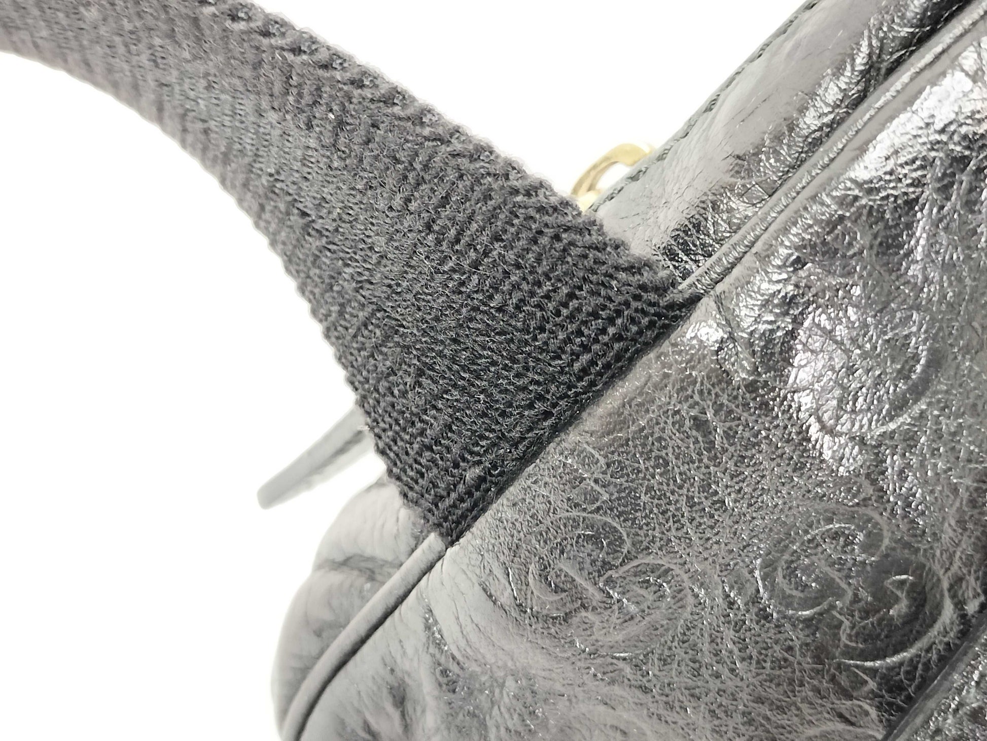 GUCCI GG GUCCI Gucci GG Shimmer Leather Waist Bag Black Waist Bag