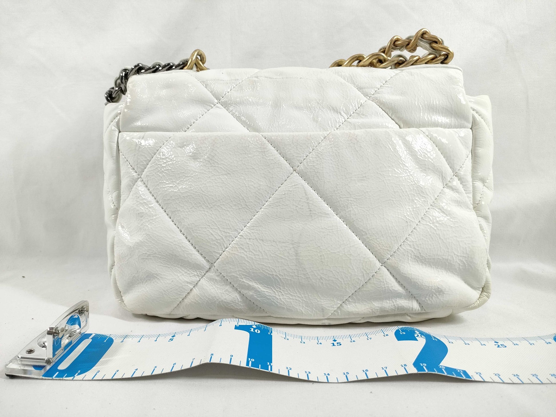 CHANEL CHANEL 19 Chain Shoulder Bag, Matelasse, 30s, Card and Sticker Included