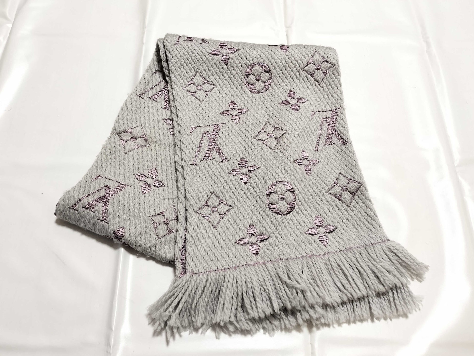 LOUIS VUITTON Monogram Louis Vuitton Scarf Echarpe Monogram Scarf