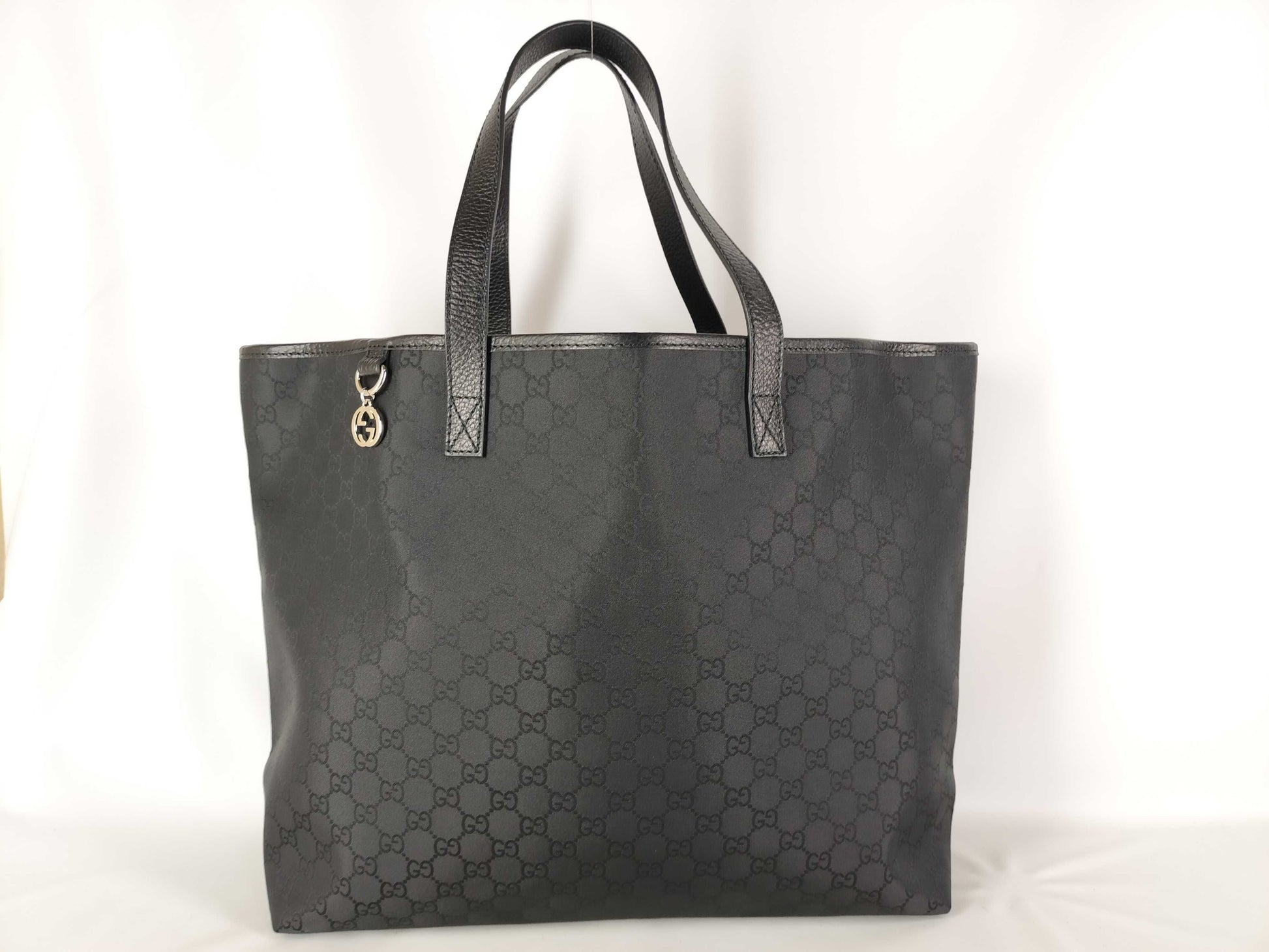 GUCCI GG Canvas Black Tote Bag 211525