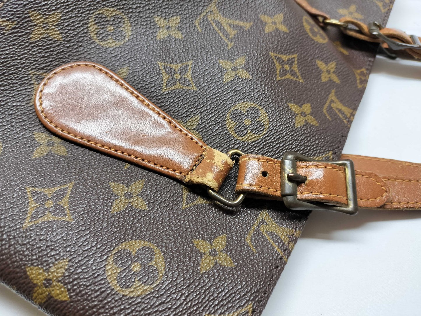 LOUIS VUITTON Monogram Clasp Bucket Shoulder Bag with Pouch